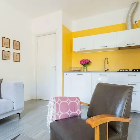 Romantic Pier By Rent * Carate Urio