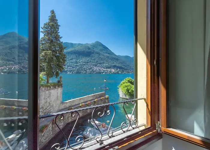 Romantic Pier By Rent Carate Urio