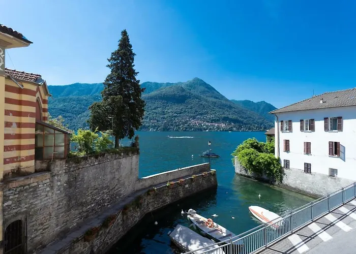 Romantic Pier By Rent Carate Urio