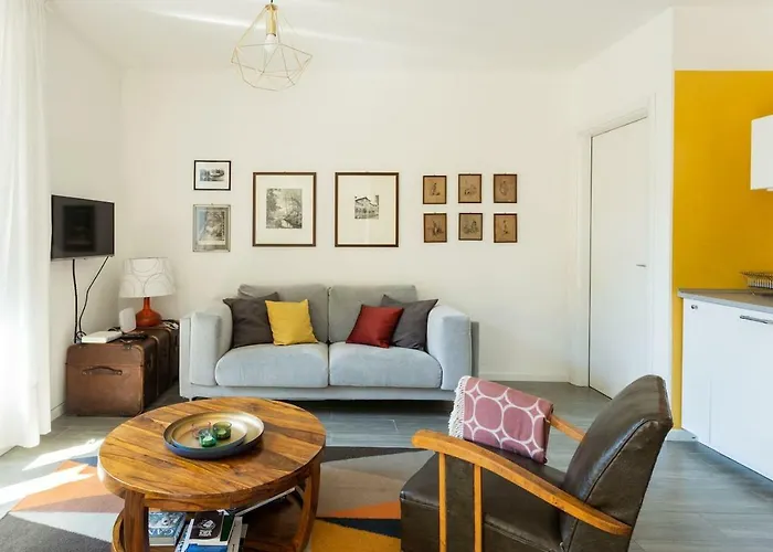 Romantic Pier By Rent Carate Urio