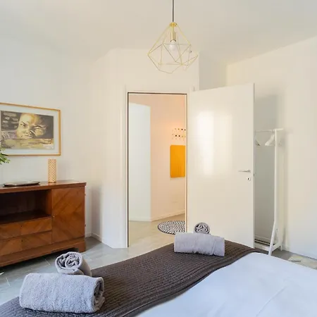 Romantic Pier By Rent * Carate Urio