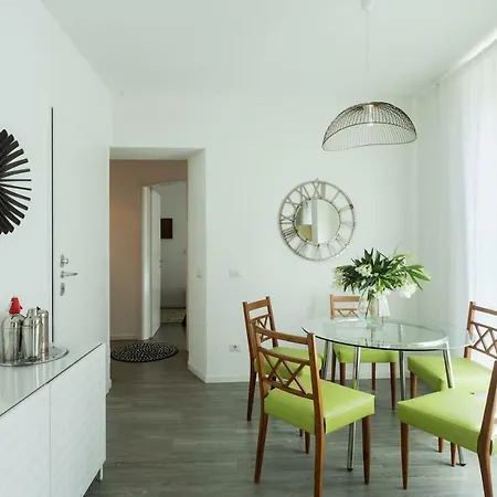 Romantic Pier By Rent * Carate Urio